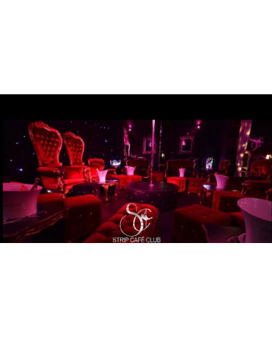 Trone Baroque velours rouge